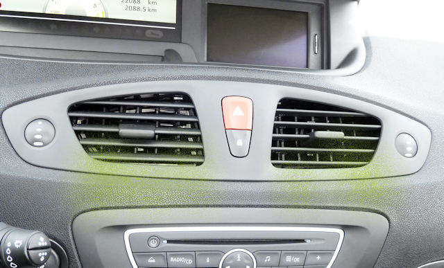 Bonjour je voudrais changer l'autoradio de ma renault laguna 1,9 l dci de  2005 p - Renault - Mécanique / Électronique - Forum Technique - Forum Auto