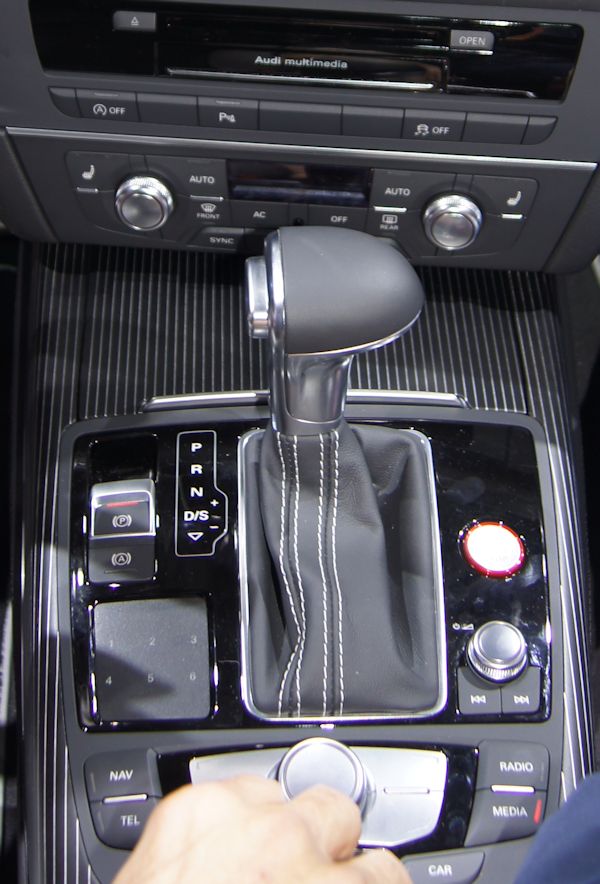 Radiateur moteur de refroidissement en aluminium avec ventilateur  électrique incorporé 4.2L et V8 essence Jeep